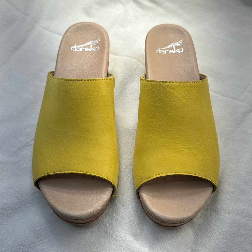 Dansko Sandals Sz 38 Excellent Condition